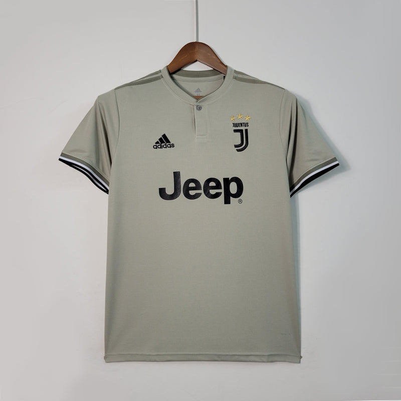 Camisola Juventus Away 18/19 - Retrô