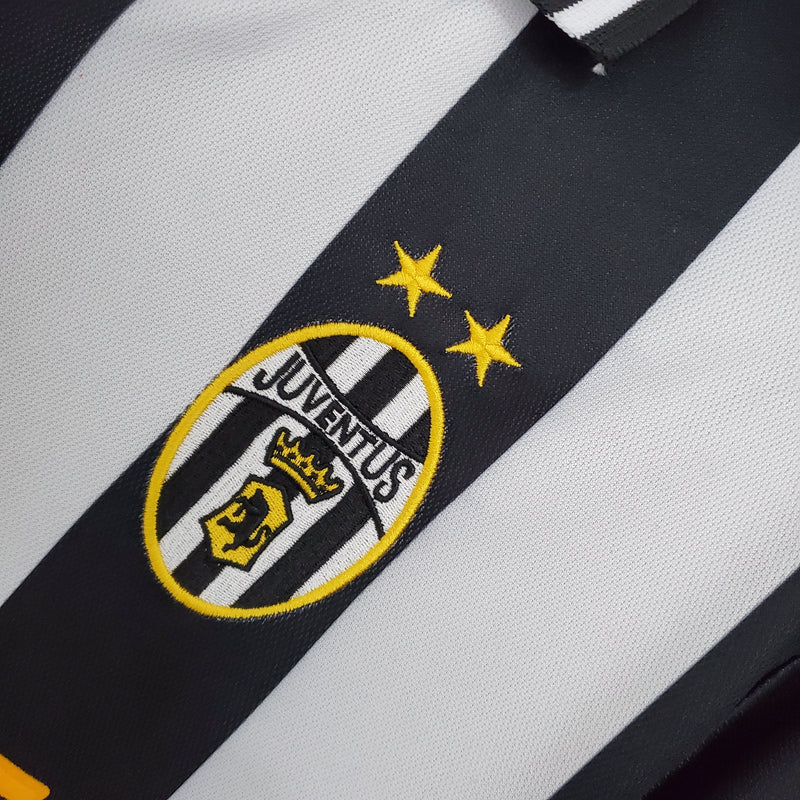 Camisola Juventus Home 01/02 - Retrô