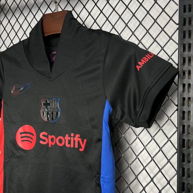 Kit Enfant Barcelone Extérieur 2024/2025 